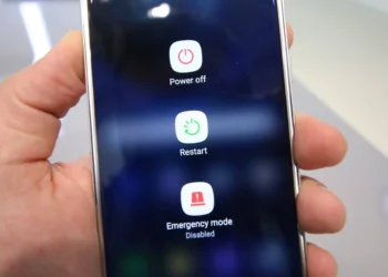 Фахівці розповіли, навіщо періодично перезавантажувати смартфон і як часто потрібно це робити