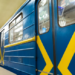 Заборонені розваги в метро Києва: злочинець скоїв агресивний напад на пасажирів, – ФОТО
