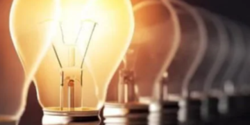 Дефіцит світла в центрі Києва: зупинено наземний транспорт і рух пасажирів