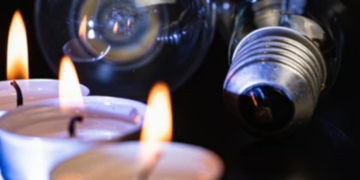 Без світла до кінця доби: в Києві оновили графіки відключень на 20 грудня