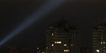 Небезпечні об’єкти рф атакують Київ та область: де лунають сирени і вибухи