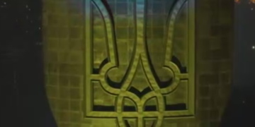 Патріотичне сяйво в центрі Києва: що бачили жителі міста, – ФОТО