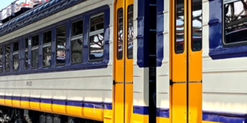 Аварія на коліях електрички Києва: що сталось і який потяг зупинився