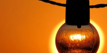 Жорсткі відключення на добу: коли в Києві та області вимикатимуть світло 31 грудня