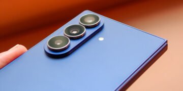 Samsung створює другий Fold на 2026 рік? У мережі говорять про нову доступнішу версію