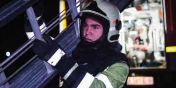 В Харькове после вечерней атаки РФ произошел пожар: в ГСЧС показали фото последствий