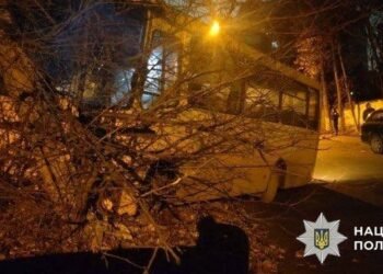 Викрав автобус і влаштував ДТП-шоу: Київ пережив справжній ад на колесах