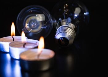 Частина Києва залишиться без світла: коли та де очікувати відключень