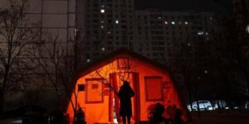 Місто під ударом: критична ситуація в Києві після атак та морозів