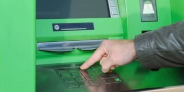 В Києві відключать банкомати: причини