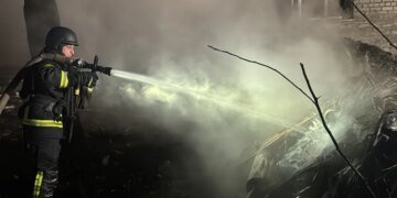 Россияне обстреляли Запорожье в новогоднюю ночь: среди раненых – подросток