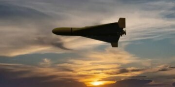 російський дрон влучив у багатоповерхівку на Одещині: евакуйовано 58 осіб – ОВА