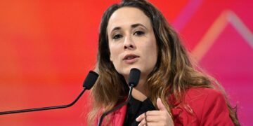 США больше не союзники: во Франции всерьез рассматривают выход из НАТО