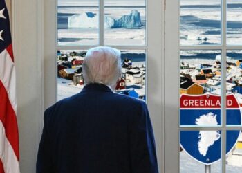 Трамп выдвинул ультиматум Европе: Гренландия или торговые пошлины до 25%