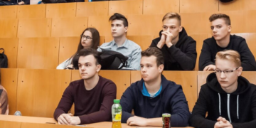 В Украине тысячи мужчин потеряют отсрочку: Рада готовит жесткое решение по студентам