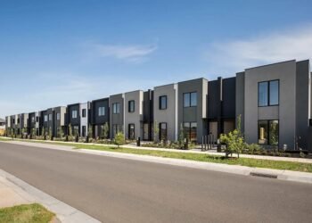 В Украине 25 громад готовы приобщиться к эксперименту по созданию фонда социального арендного жилья.