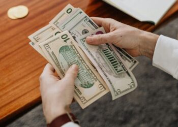 Курс валют на неделю: что повлияет на цену доллара и евро в Украине