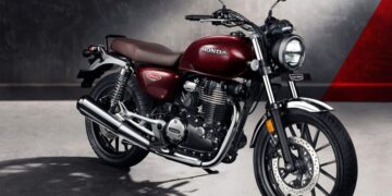 Водители создают бум на моторынке: импорт подержанной техники вырос на 54%