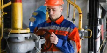 В Киеве возвращают подачу тепла: кому придется подождать еще двое суток