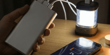 Аварійні відключення в Києві: коли повернеться світло та тепло