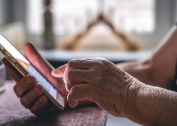 Выплату пенсий остановят без одного документа: кому нужно поспешить