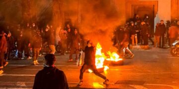 “Не упустить момент”: Зеленский призвал мир поддержать протесты в Иране