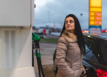 Как выбрать зимний дизель и что с ценами на бензин и ДТ: 5 вопросов к Куюну