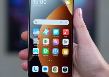 Витримав навіть вогонь: новий Redmi Note 15 Pro+ пройшов через “пекло” відомого блогера (відео)