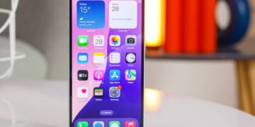 Більше жодних “острівців”: Apple готує масштабне оновлення дисплеїв з новою технологією