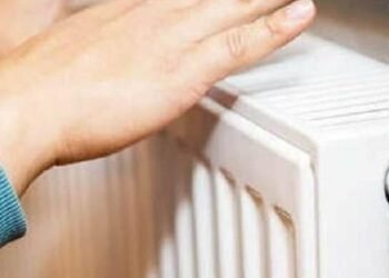 Екстрене відключення тепла в Києві: аварія на ключовій мережі