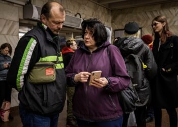 Россия запустила по Украине крылатые ракеты и летят дроны: в Киеве раздаются взрывы