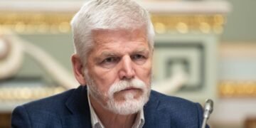 Чехия готова поставить Украине истребители для борьбы с дронами, –  Петр Павел