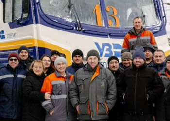 Новорічна новинка від Укрзалізниці: як виглядають модернізована електричка – ФОТО