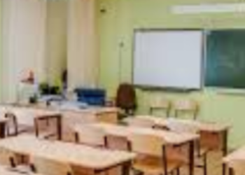 Кровопролиття і крики в школі Києва: поліція оточила навчальний заклад