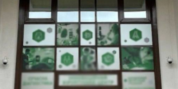 Зупинка серця після операції: в приватній клініці Києва загинула молода жінка