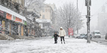 Київ на межі виживання: яка ситуація зі світлом і теплом