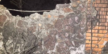 Вибухова хвиля знищила авто, вікна, стіни: поліція Києва показала наслідки атаки рф – ФОТО