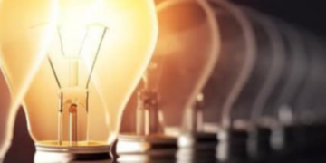 Два райони Київщини знеструмлено: енергетики скасували графіки