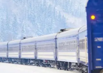 Удар БпЛА зупинив залізничний рух: для пасажирів із Києва змінено маршрут