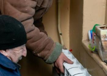 Комунальна катастрофа в Києві: в яких районах залучено найбільше фахівців