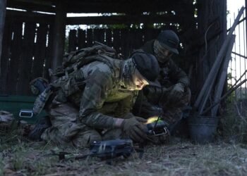 Минобороны по новому механизму уже передало украинским оружейникам 30 собственных технологических разработок для быстрого масштабирования производства.