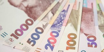 С февраля на карту будет приходить по 2000 гривен: как оформить новую помощь