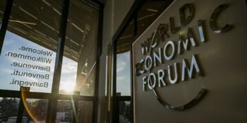 Чем торговая война за Гренландию грозит Украине: объяснения экспертов