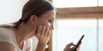 Украинцы массово меняют мобильных операторов: кто лидер по перенесенным номерам