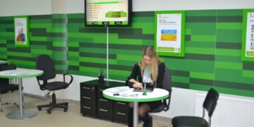 ПриватБанк отменит абонплату для украинцев: названо условие для “нулевого” тарифа