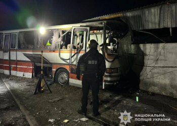 12 людей загинули, ще 16 поранені: у Нацполіції уточнили дані після атаки рф на автобус із шахтарями