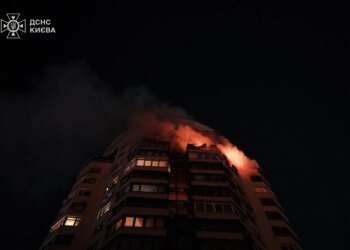 Нічна атака на Київ: троє постраждалих та значні руйнування у п’яти районах столиці