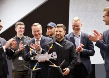 Зеленский “приоткрыл завесу” первого немецко-украинского завода дронов для ВСУ (видео)