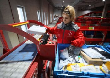 “Новая почта” сделала срочное заявление о доставке с AliExpress и Temu: что с посылками