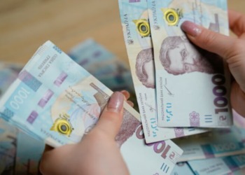 70 тысяч “пакетов тепла” и деньги на карты: как получить “набор выживания” во время блэкаута